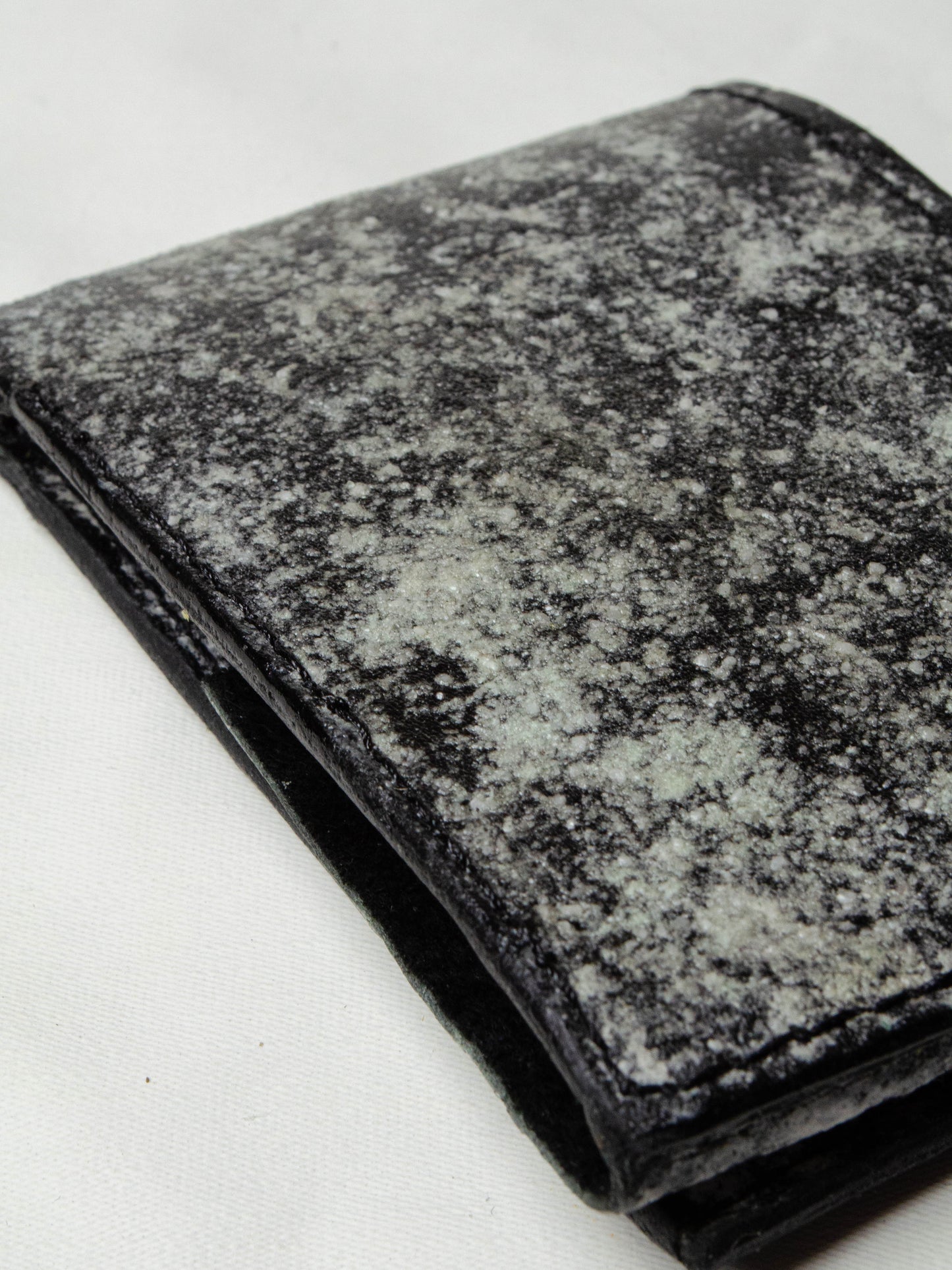 Black/white marble bifold wallet