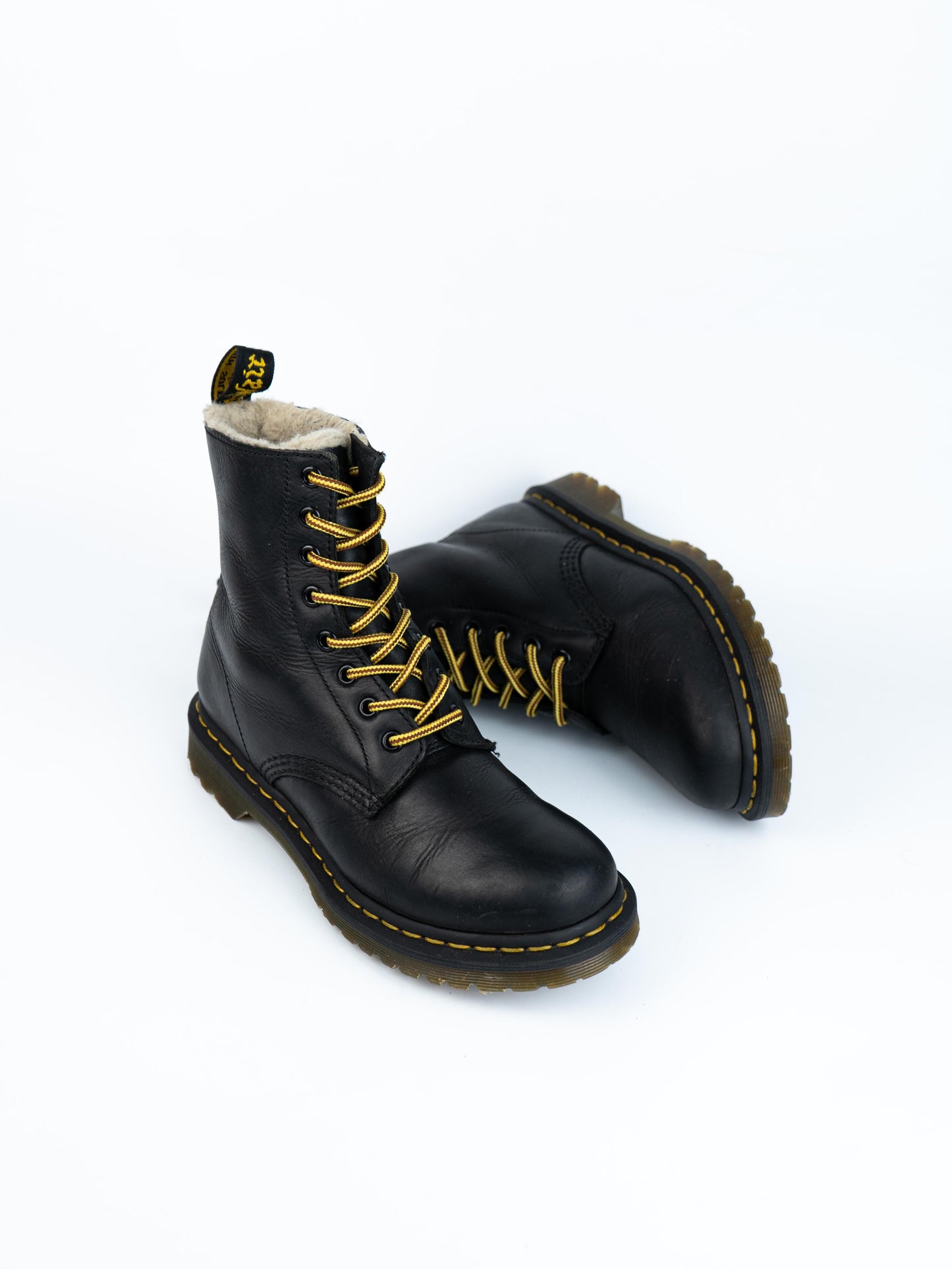 Dr. Martens Serena Black