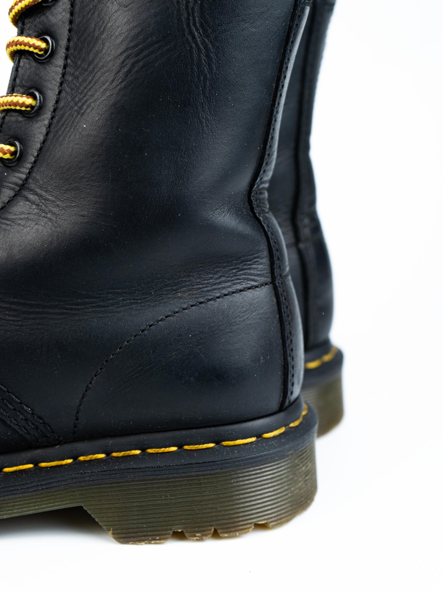 Dr. Martens Serena Black