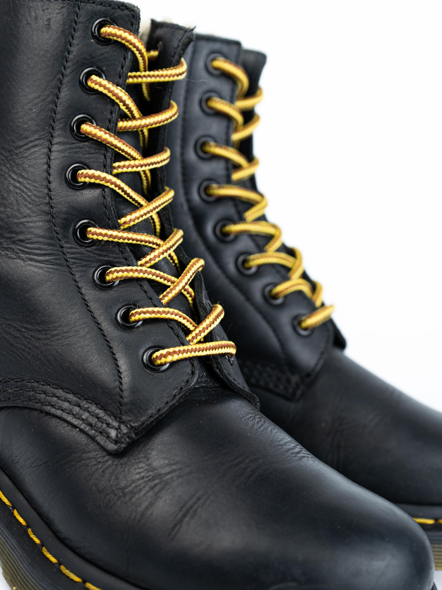 Dr. Martens Serena Black