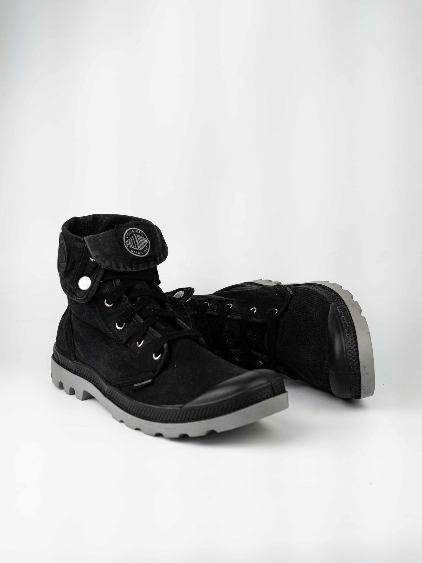 Palladium Baggy Black