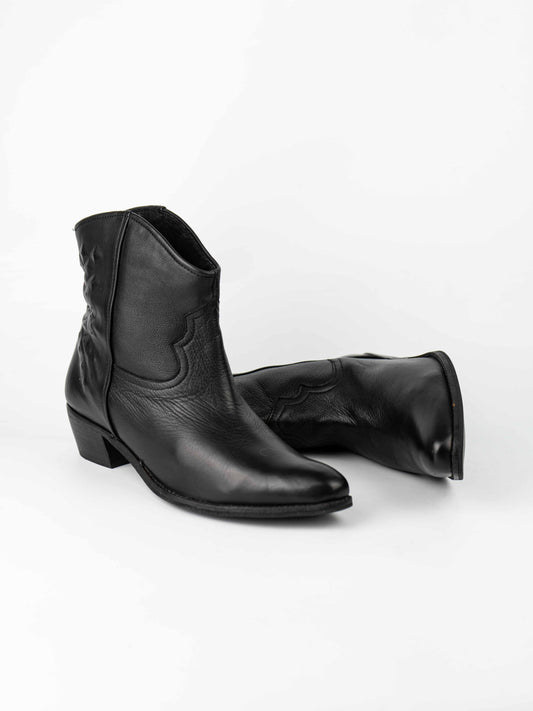 Cowboy Leather Black