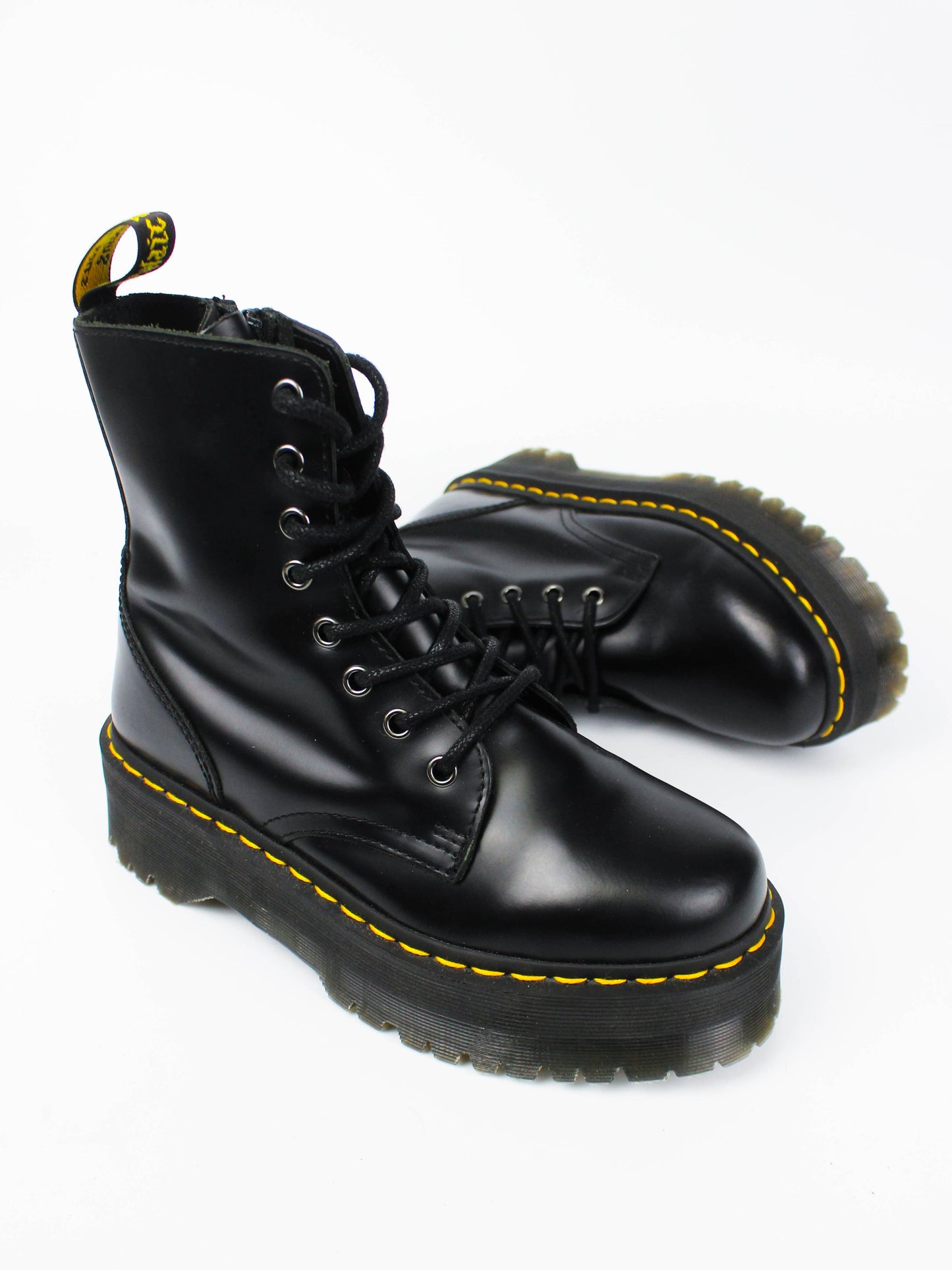 Dr. Martens Jadon Black