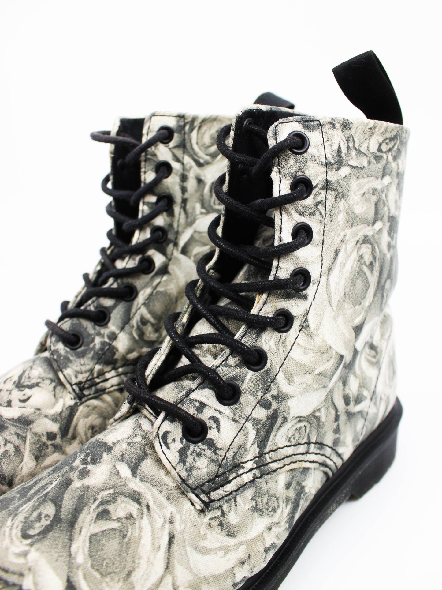 Dr. Martens 1460 Beckett Roses&Skuls