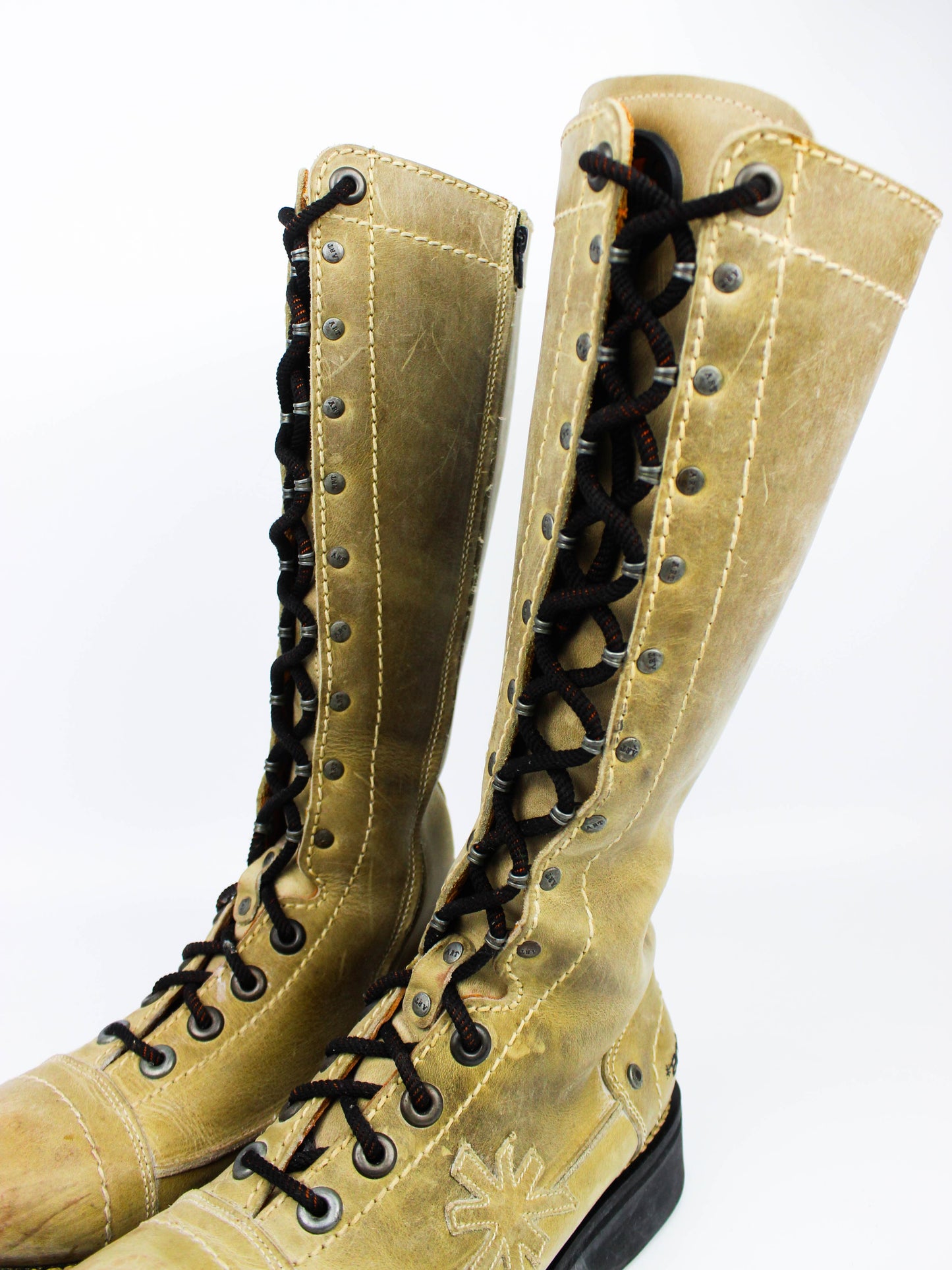 The Art Company Beige Combat Boots