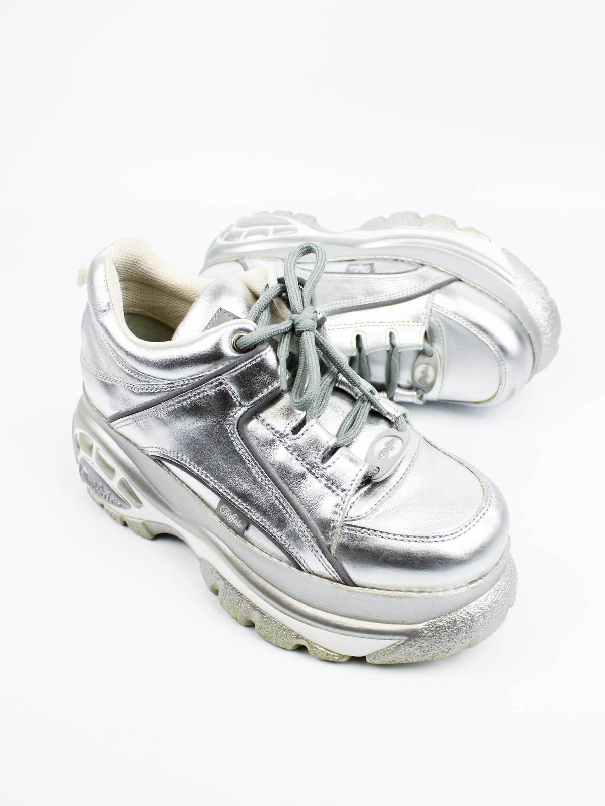 Buffalo Silver Metallic Leather Sneakers