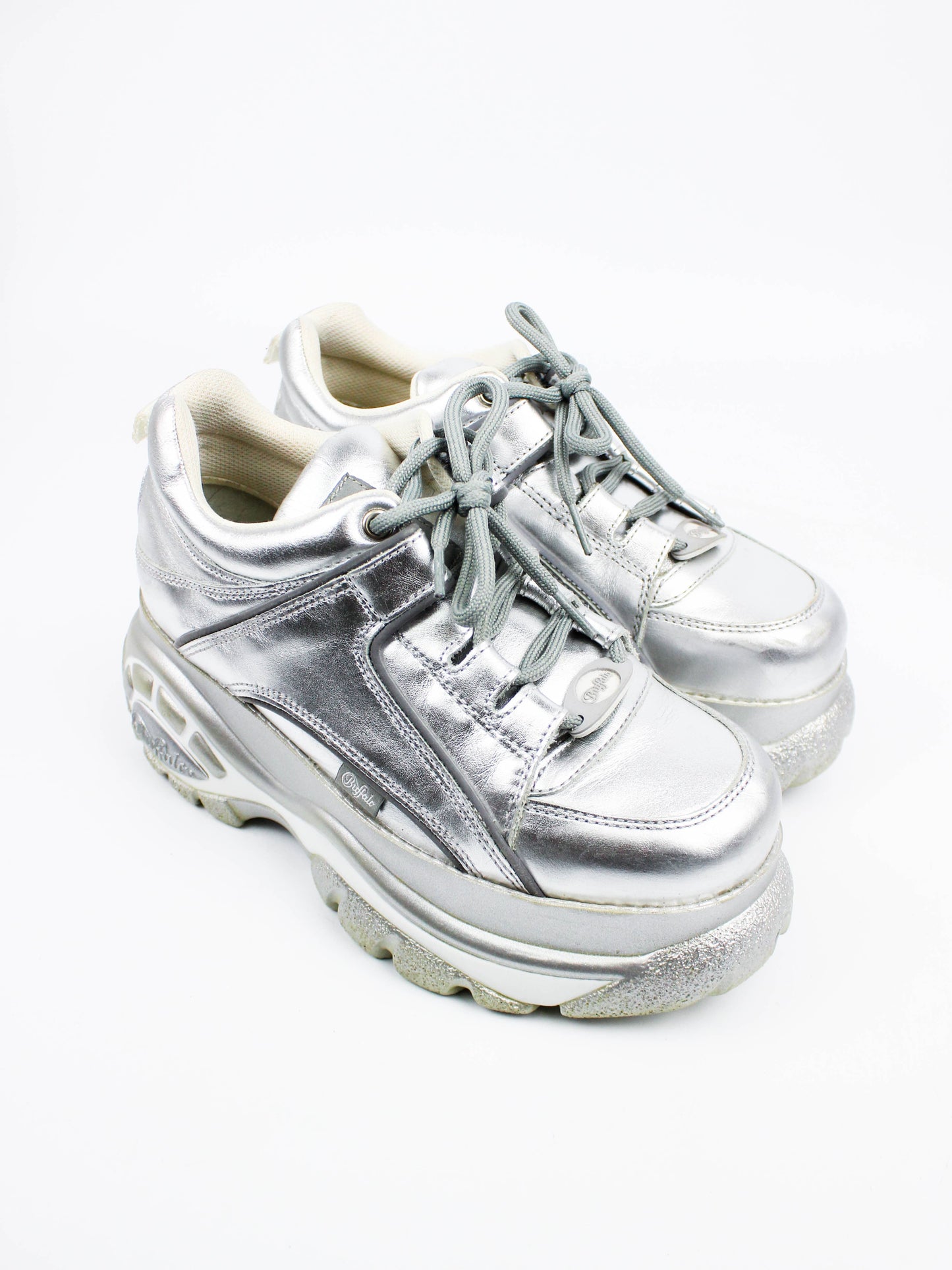Buffalo Silver Metallic Leather Sneakers