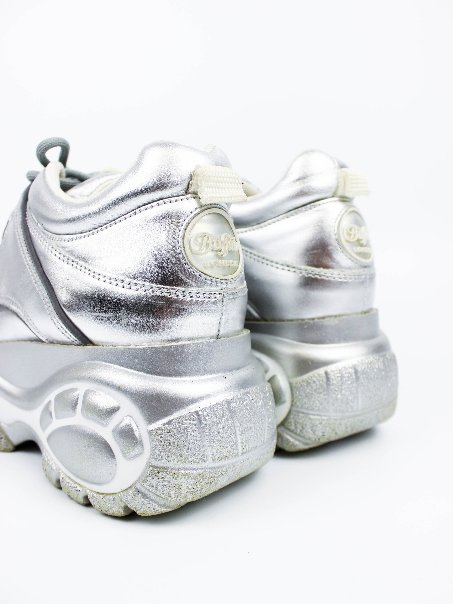 Buffalo Silver Metallic Leather Sneakers