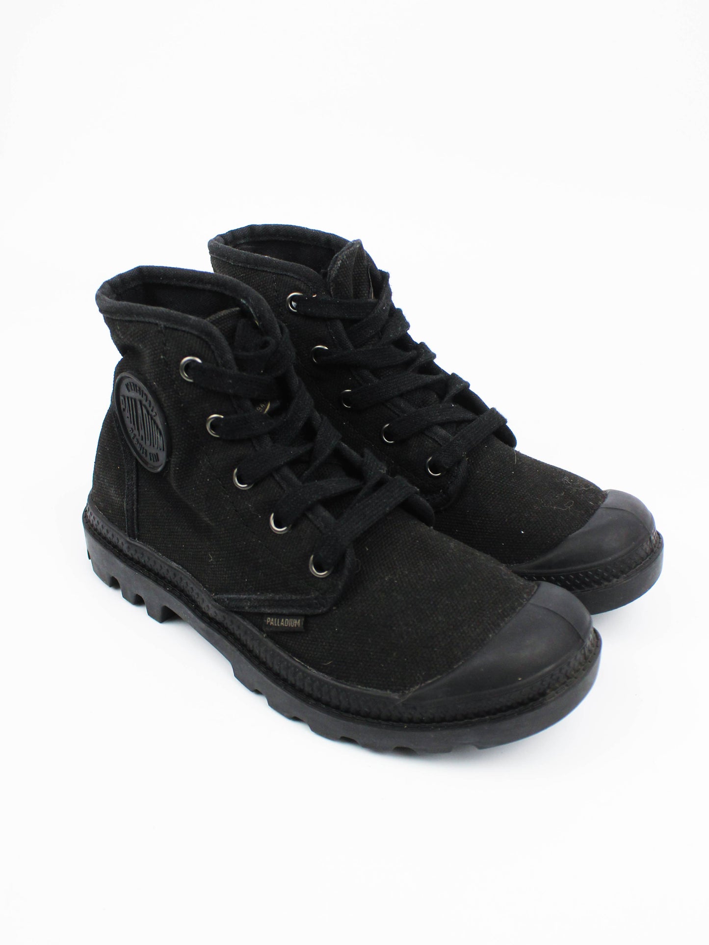 Palladium Pampa Hi Black