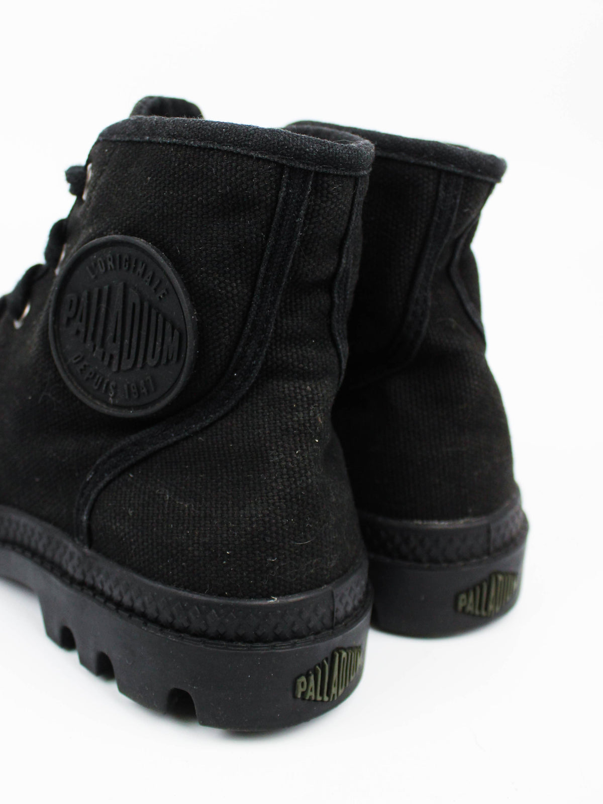 Palladium Pampa Hi Black