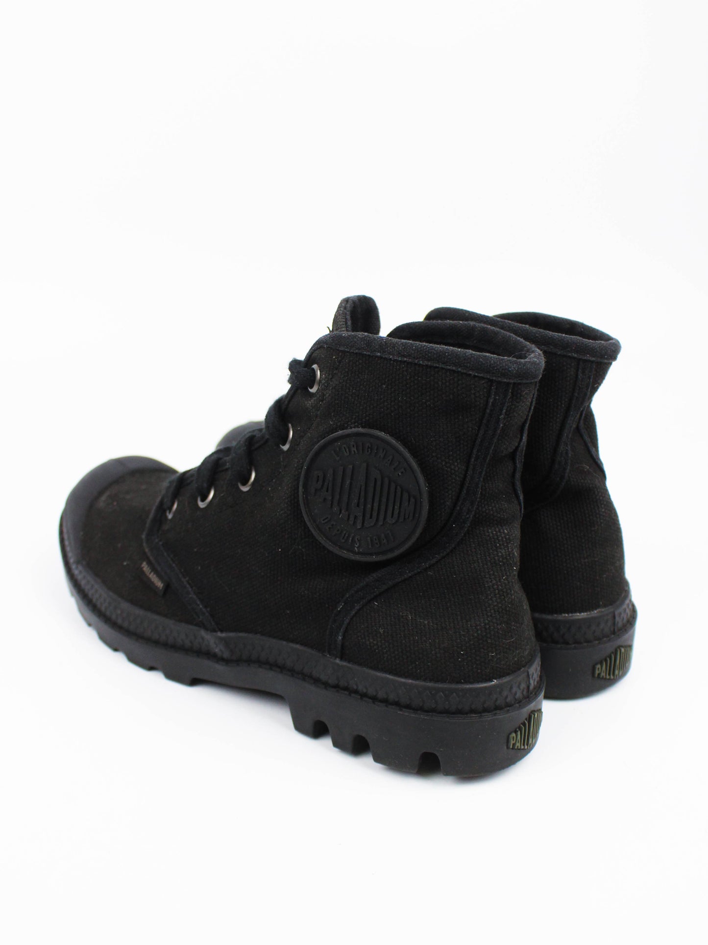 Palladium Pampa Hi Black