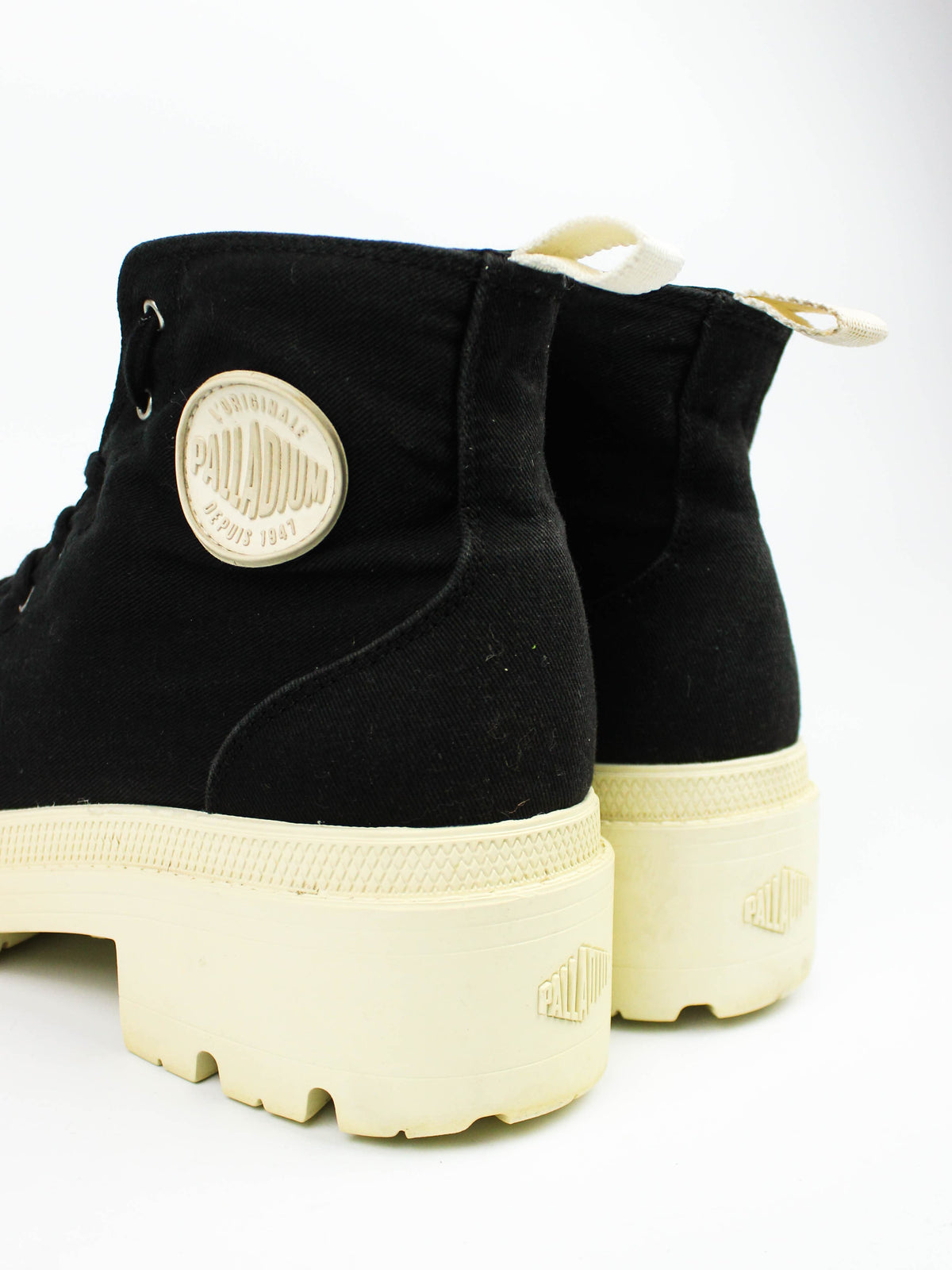 Palladium Pampa Hi Metal Black