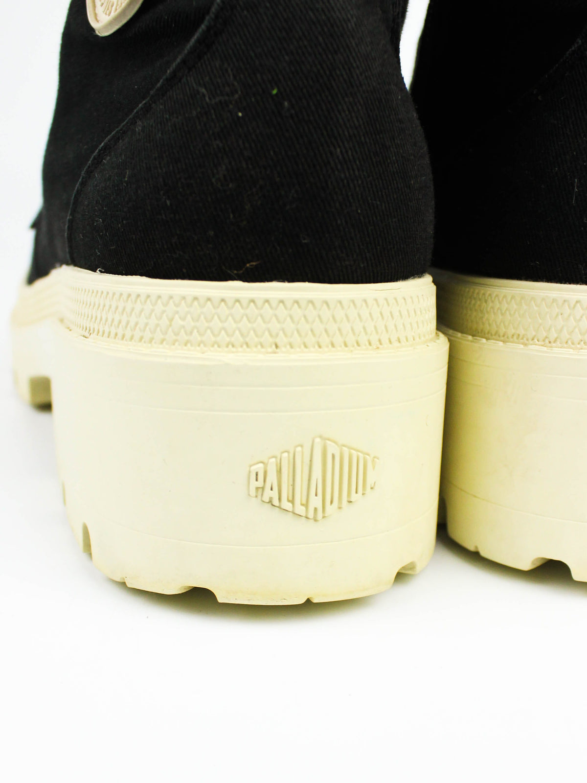 Palladium Pampa Hi Metal Black