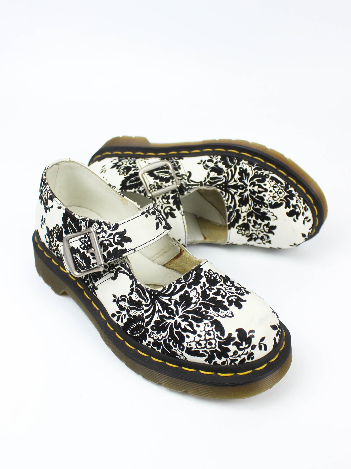 Dr. Martens Mary Jane 5026