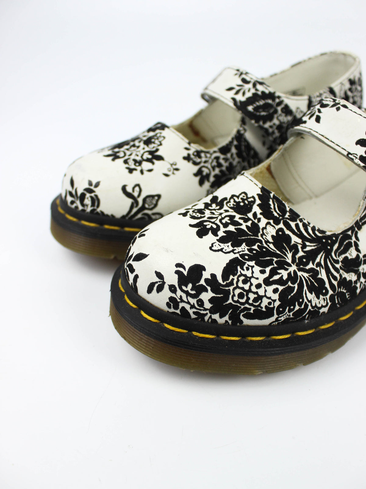 Dr. Martens Mary Jane 5026