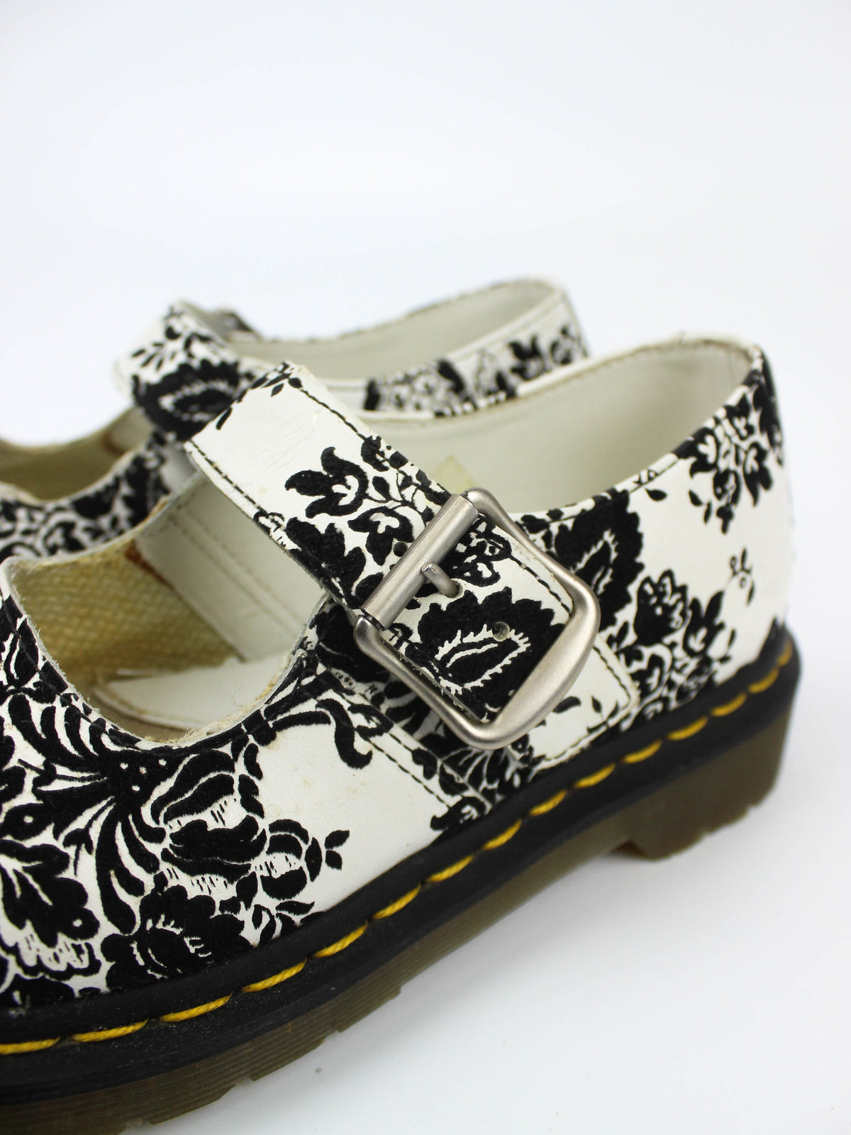Dr. Martens Mary Jane 5026