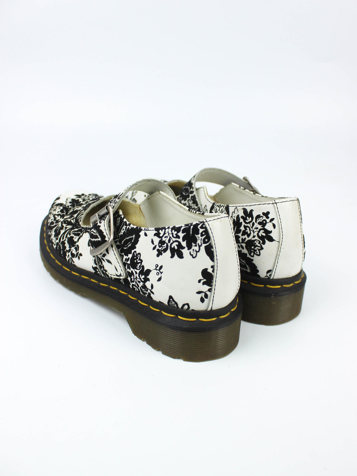 Dr. Martens Mary Jane 5026