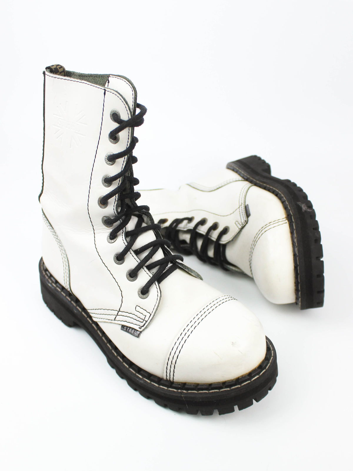 Steel Full White