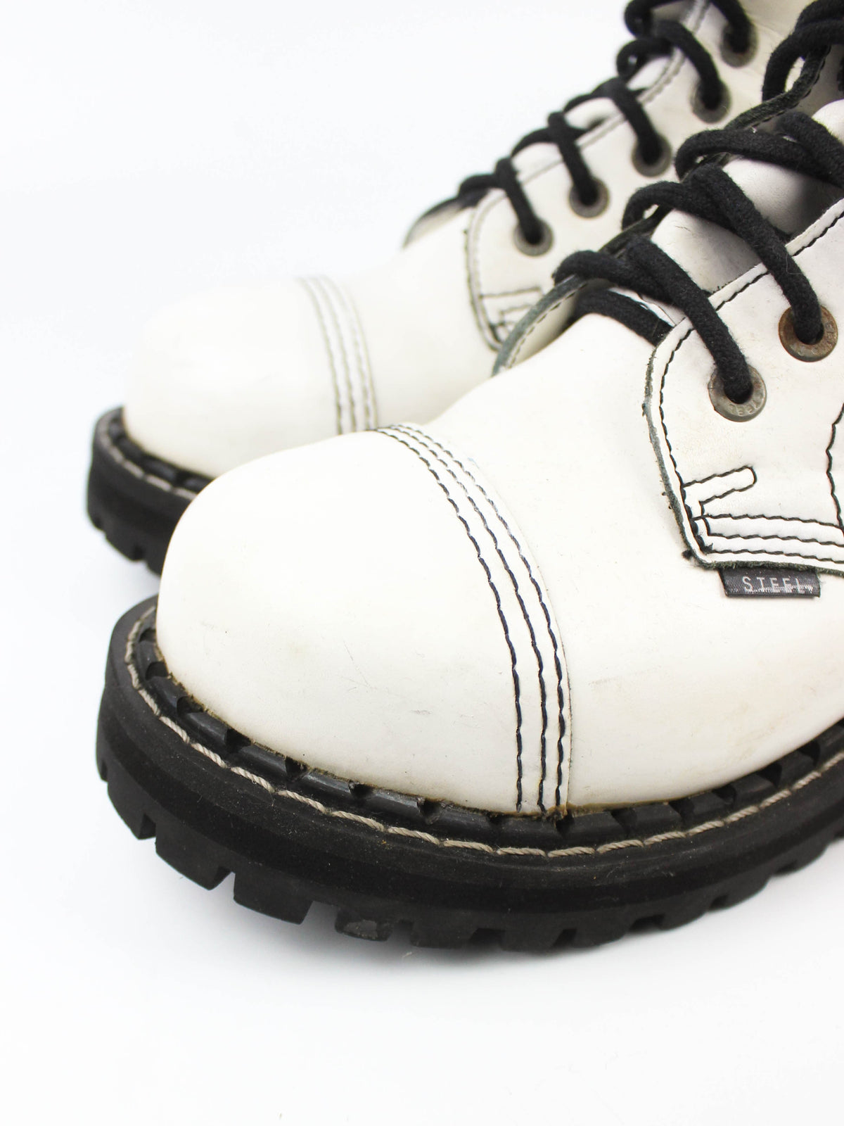 Steel Full White