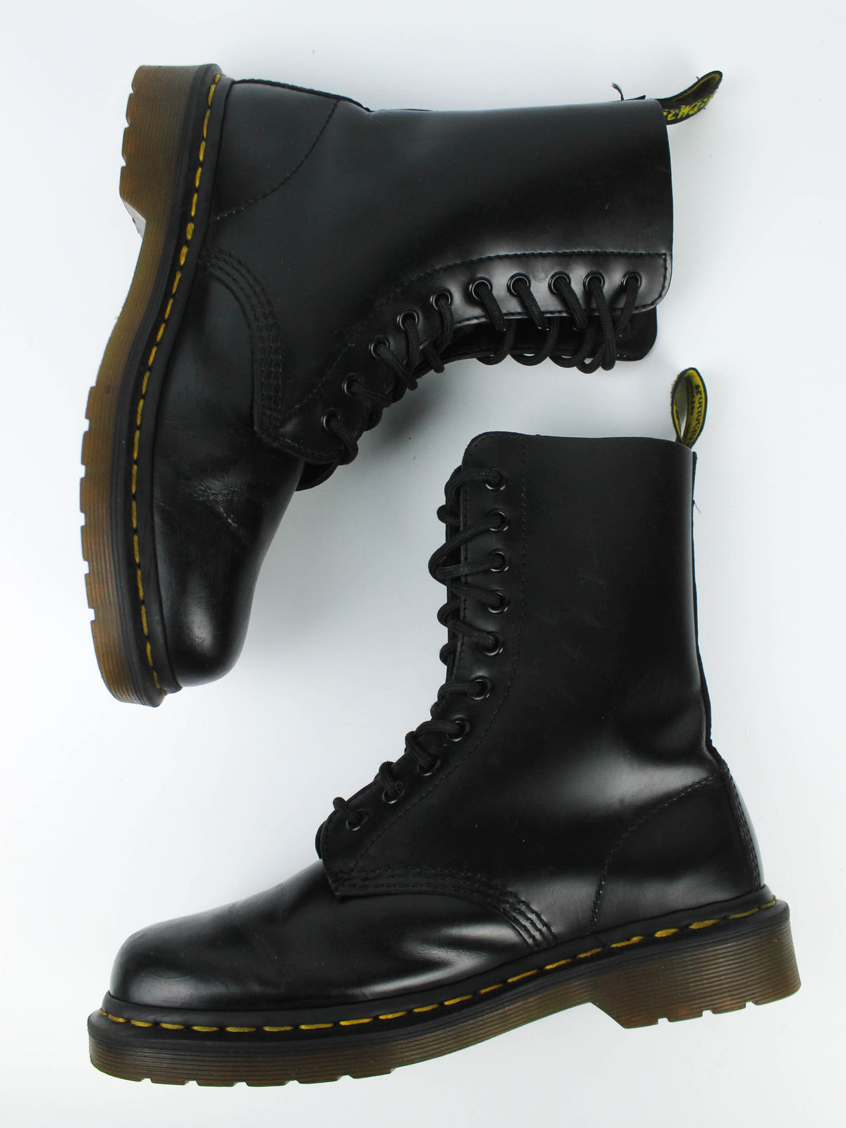 Dr. Martens 10-eye 1490 Smooth