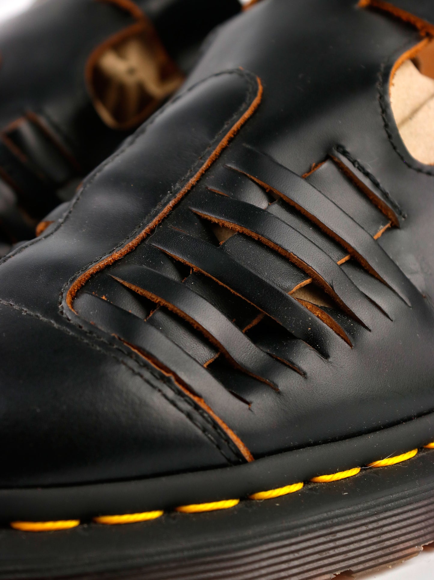 Dr. Martens Mica Vintage Archive Black