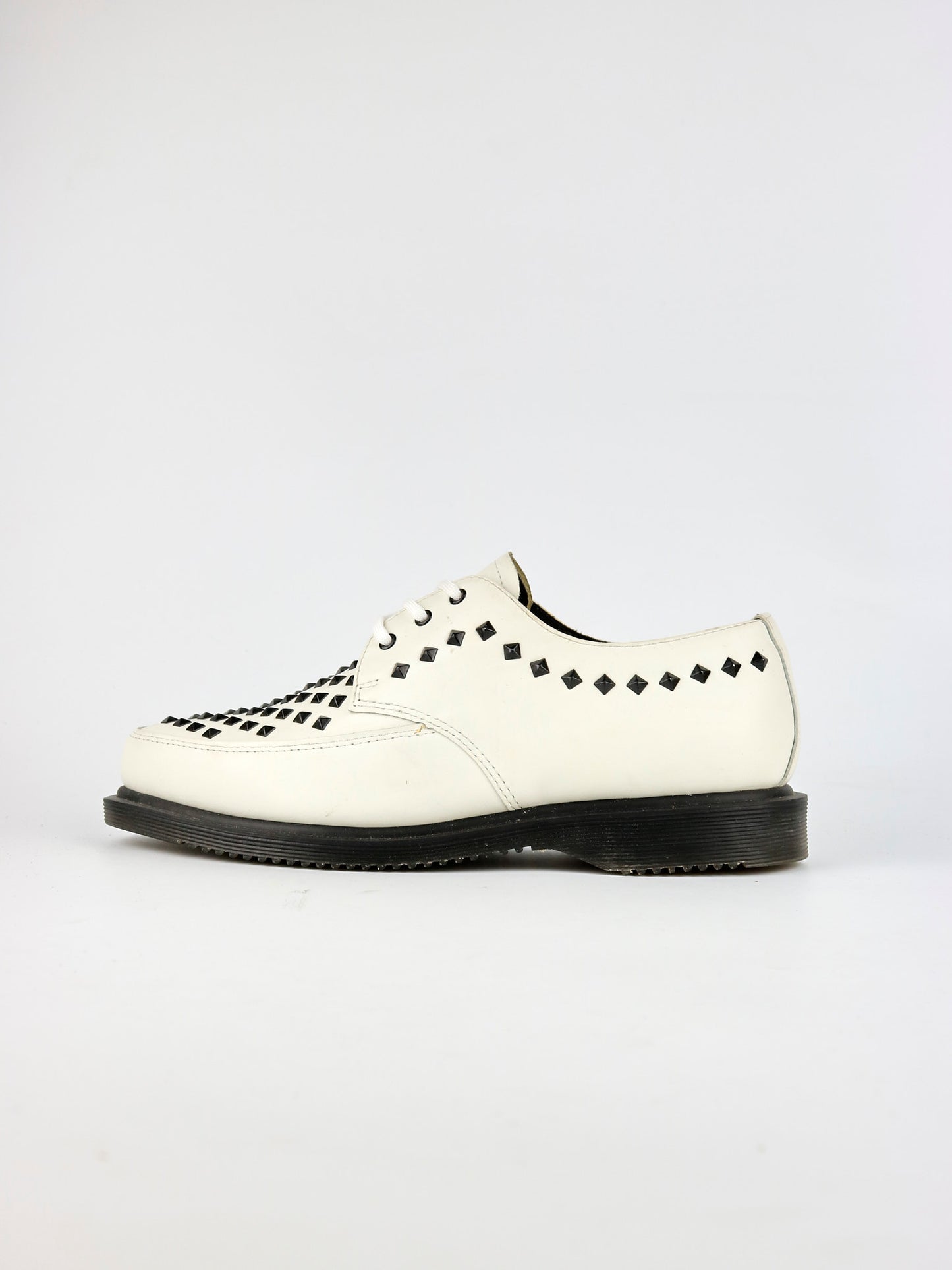 Dr. Martens Willis Stud White