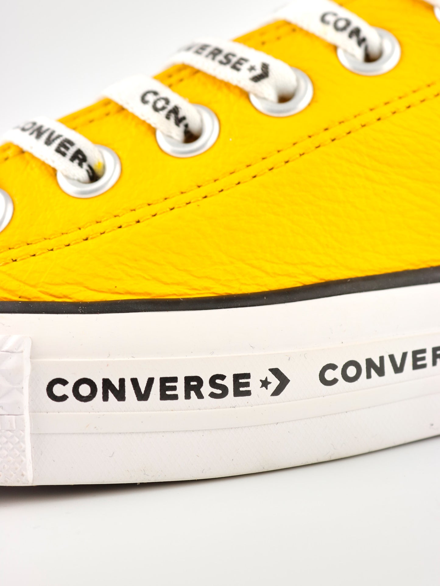 Converse Chuck Taylor Low Yellow