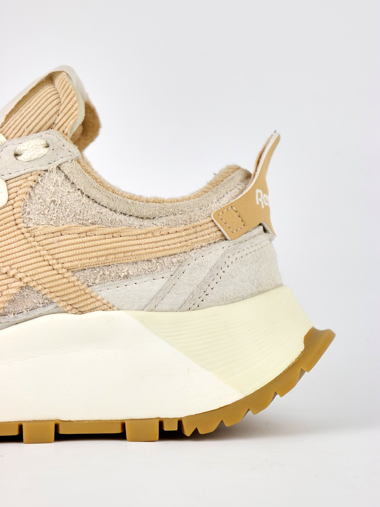 Reebok Classic Legacy Beige