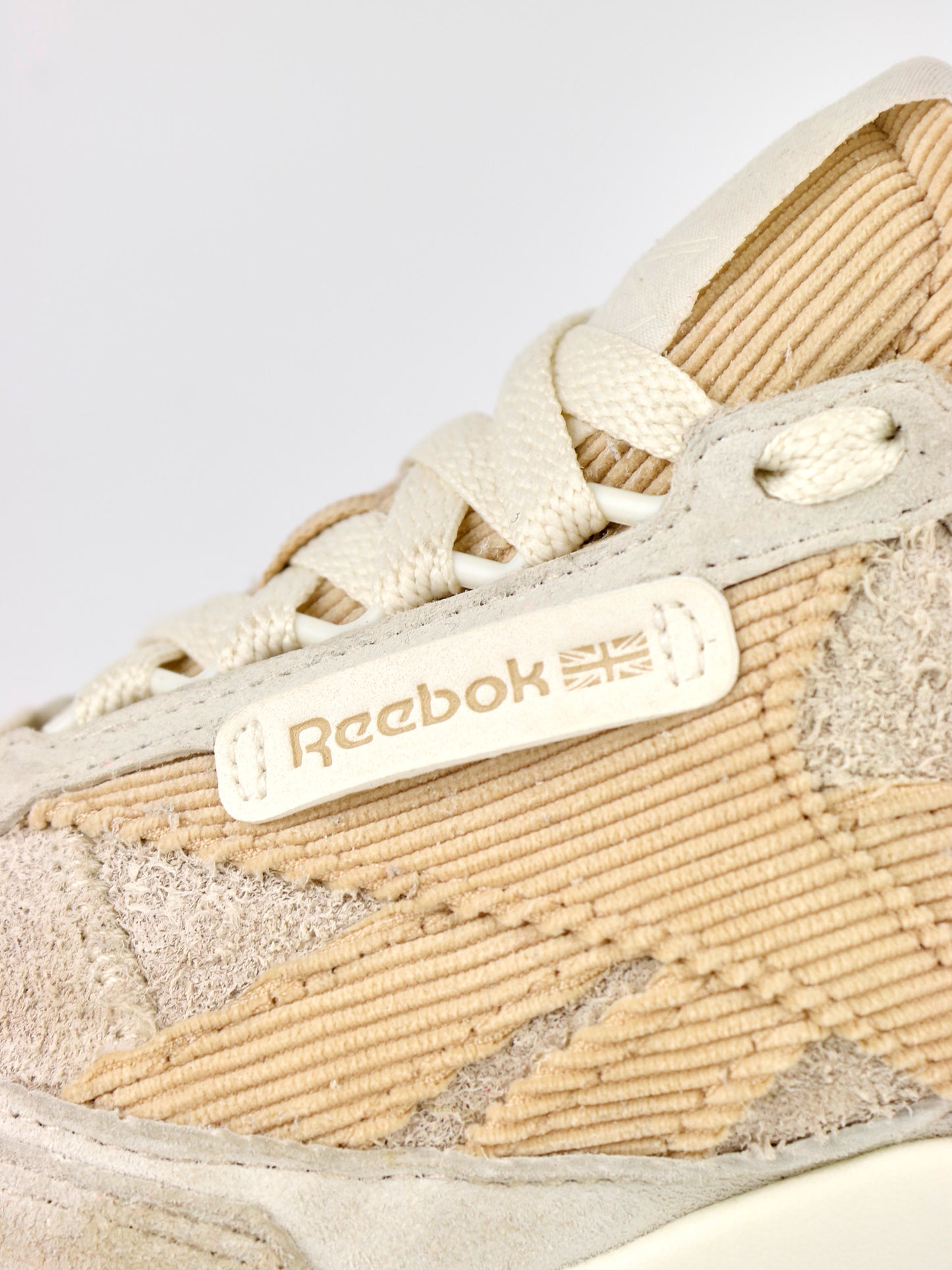 Reebok Classic Legacy Beige