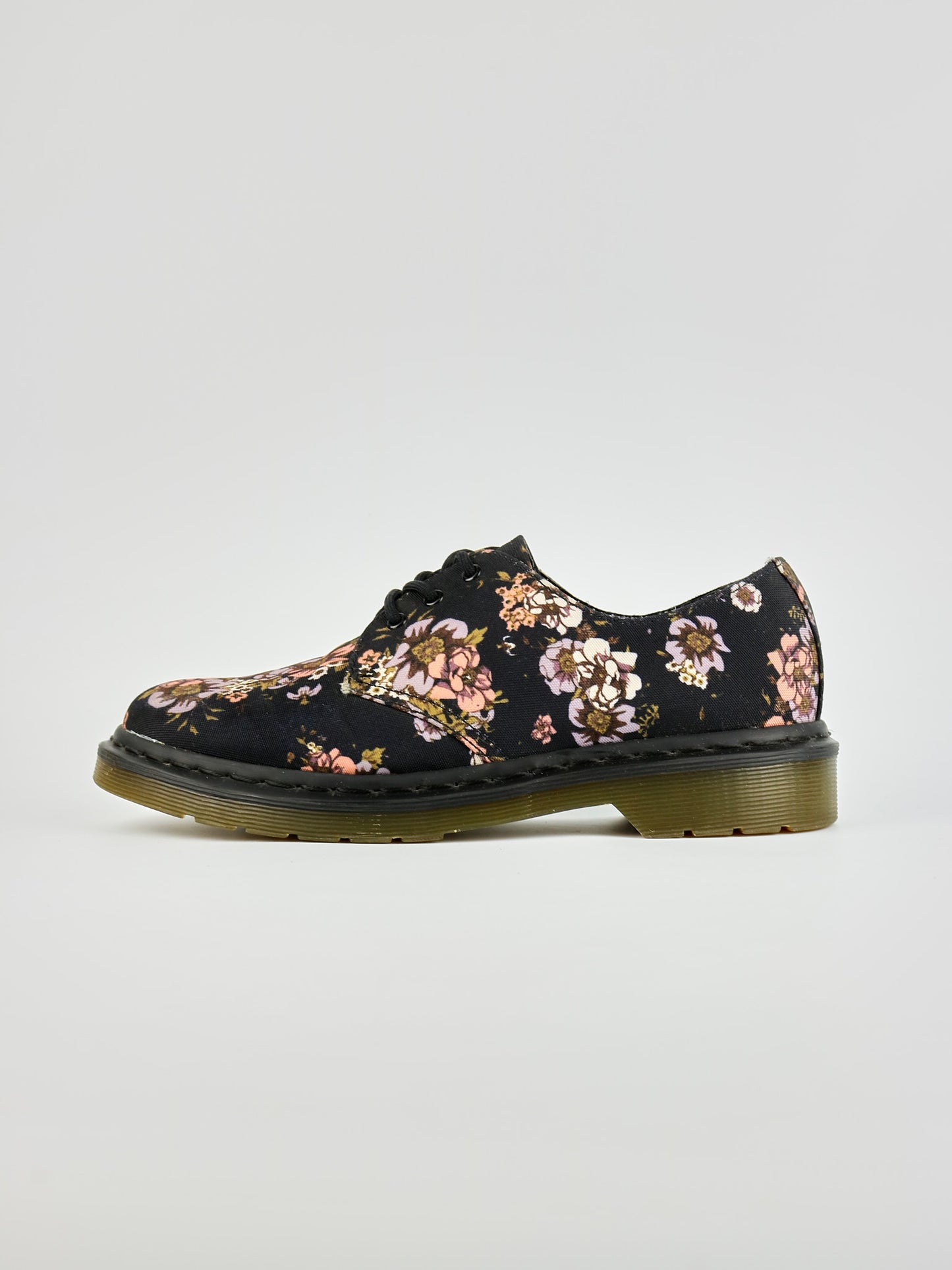 Dr. Martens Core Lester Black Wild Rose 3 Eye