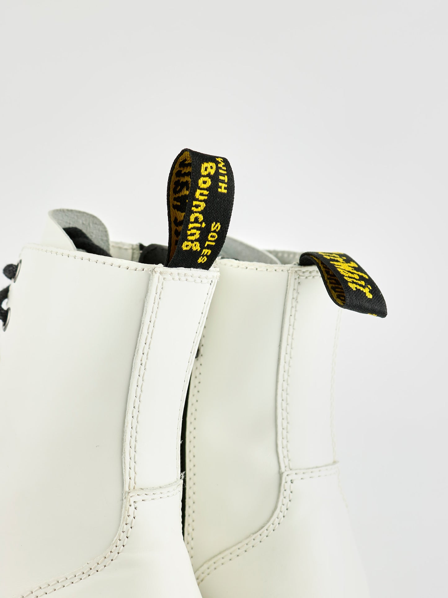 Dr. Martens Jadon Smooth White