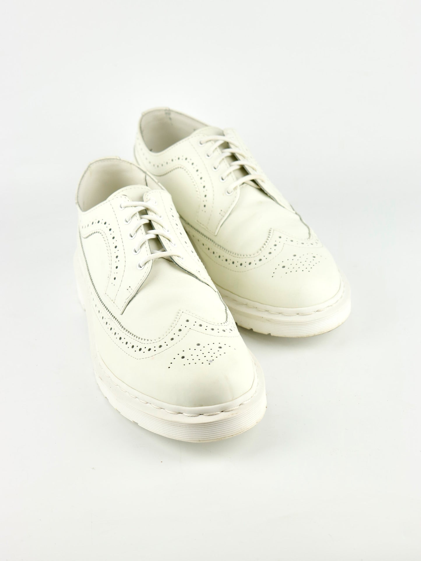 Dr. Martens 3989 Brouge Mono Smooth White