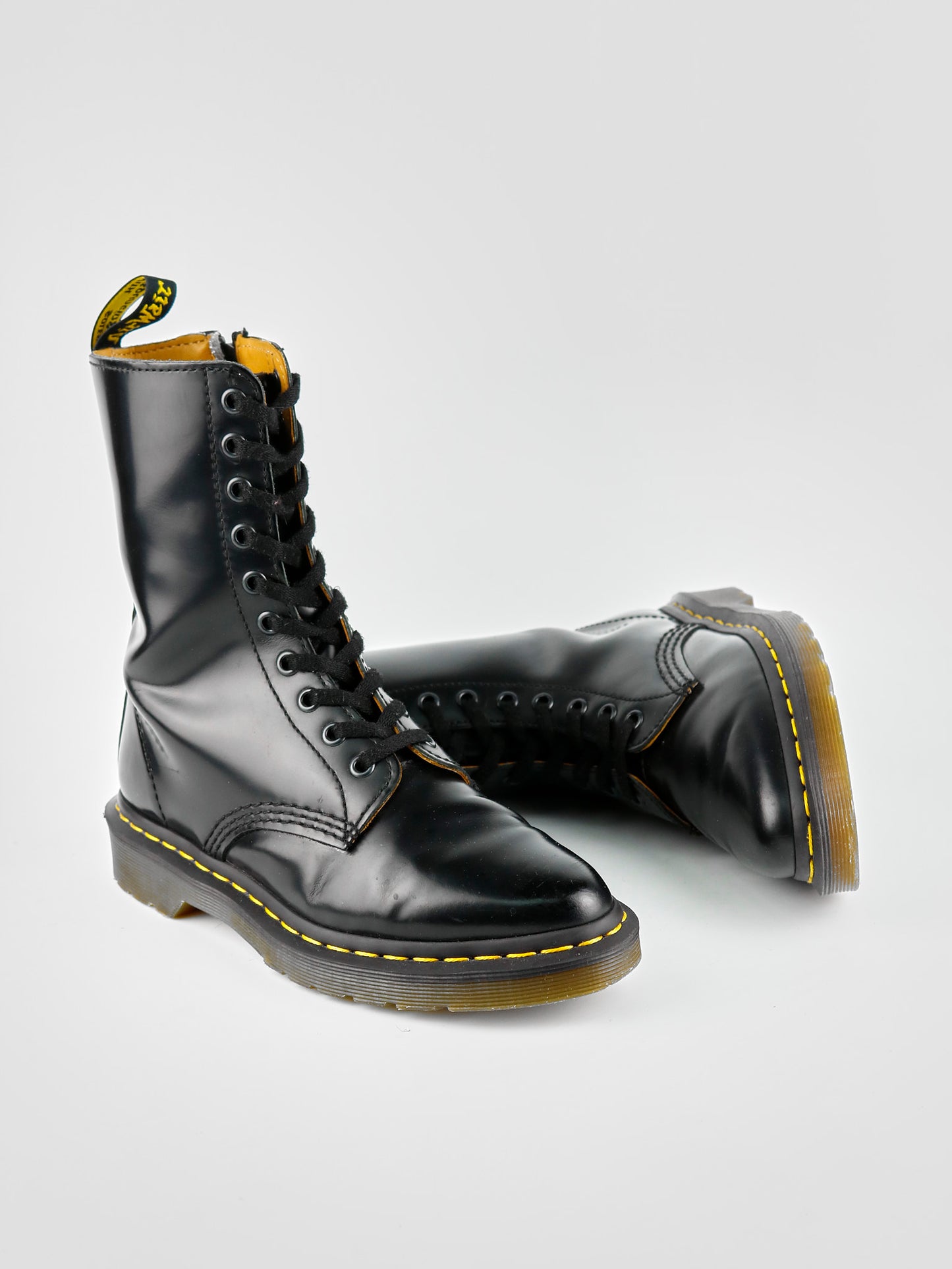 Dr. Martens Alix Black