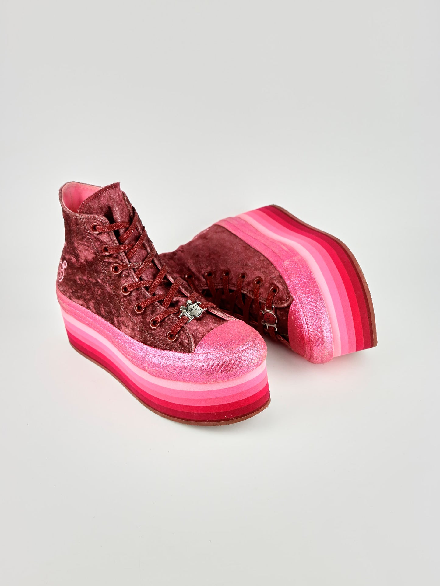 Converse x Miley Cyrus Platform Pink Velvet