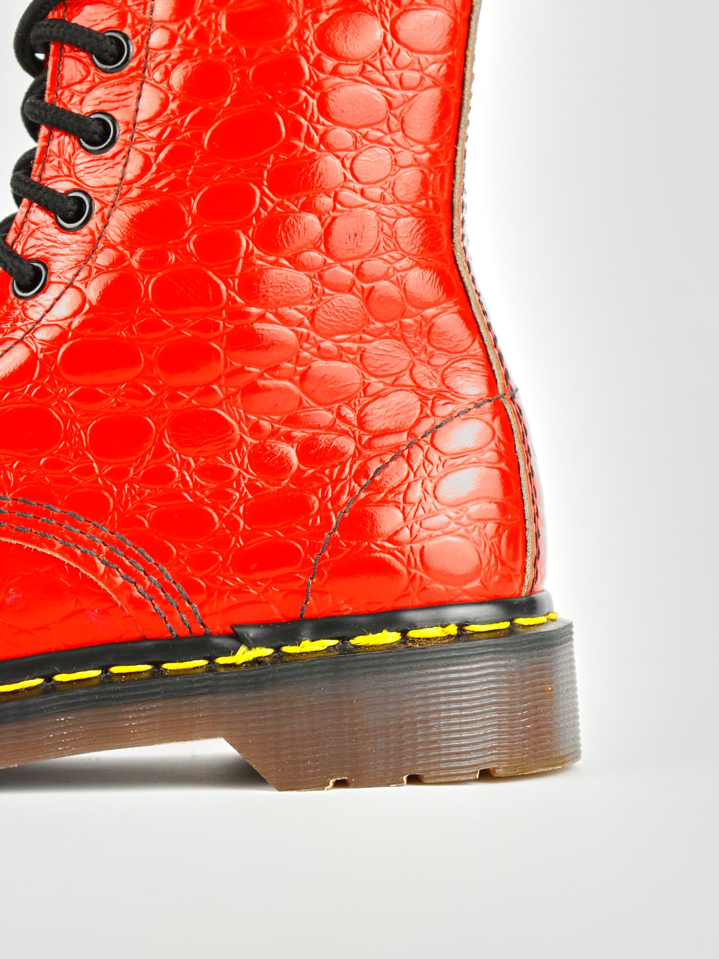 Dr. Martens 1460 Crocoskin Red