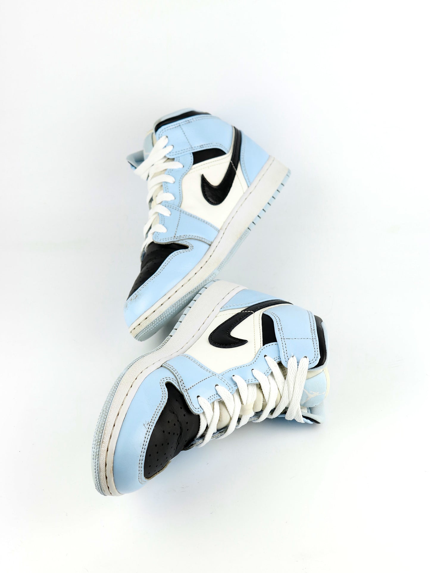 Nike Air Jordan 1 Mid Ice Blue