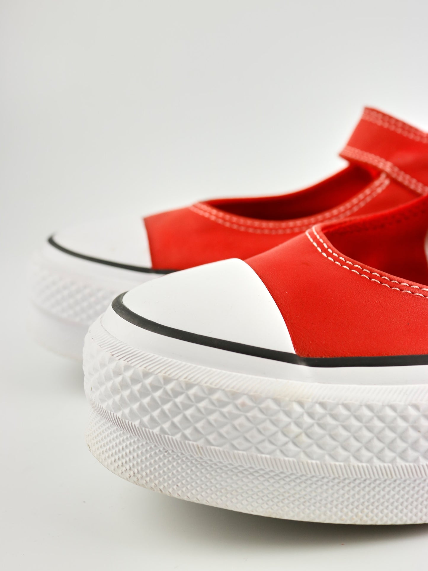 Converse Chuck Taylor Mary Jane Ox Enamel Red