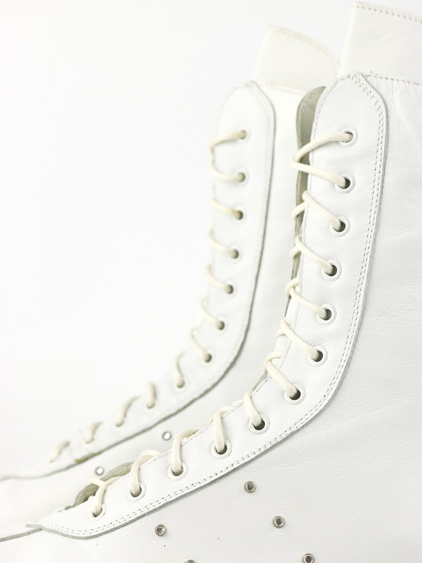 White Leather Vintage Boots